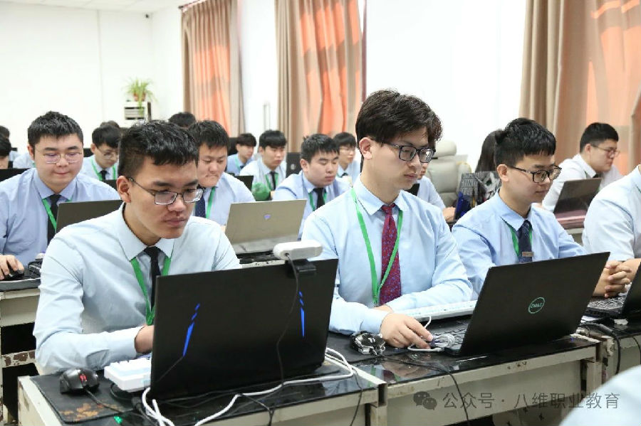 八維職業(yè)學(xué)校學(xué)子就業(yè)捷報頻傳