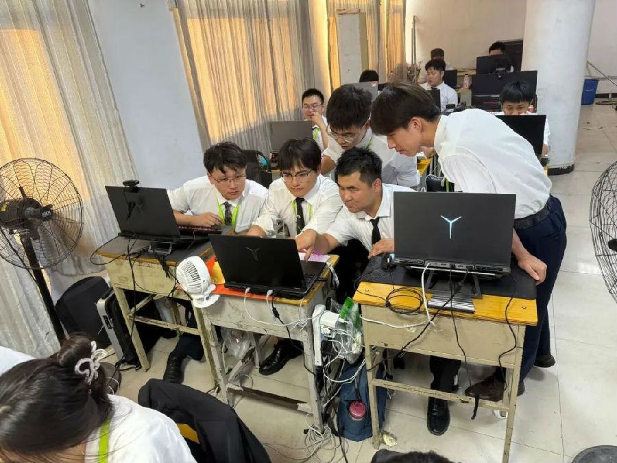 八維職業學校大數據專業風采綻放引領科技潮流解鎖就業薪動力